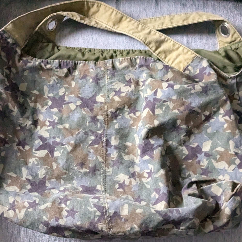 Camouflage Star Pattern Women's Bag